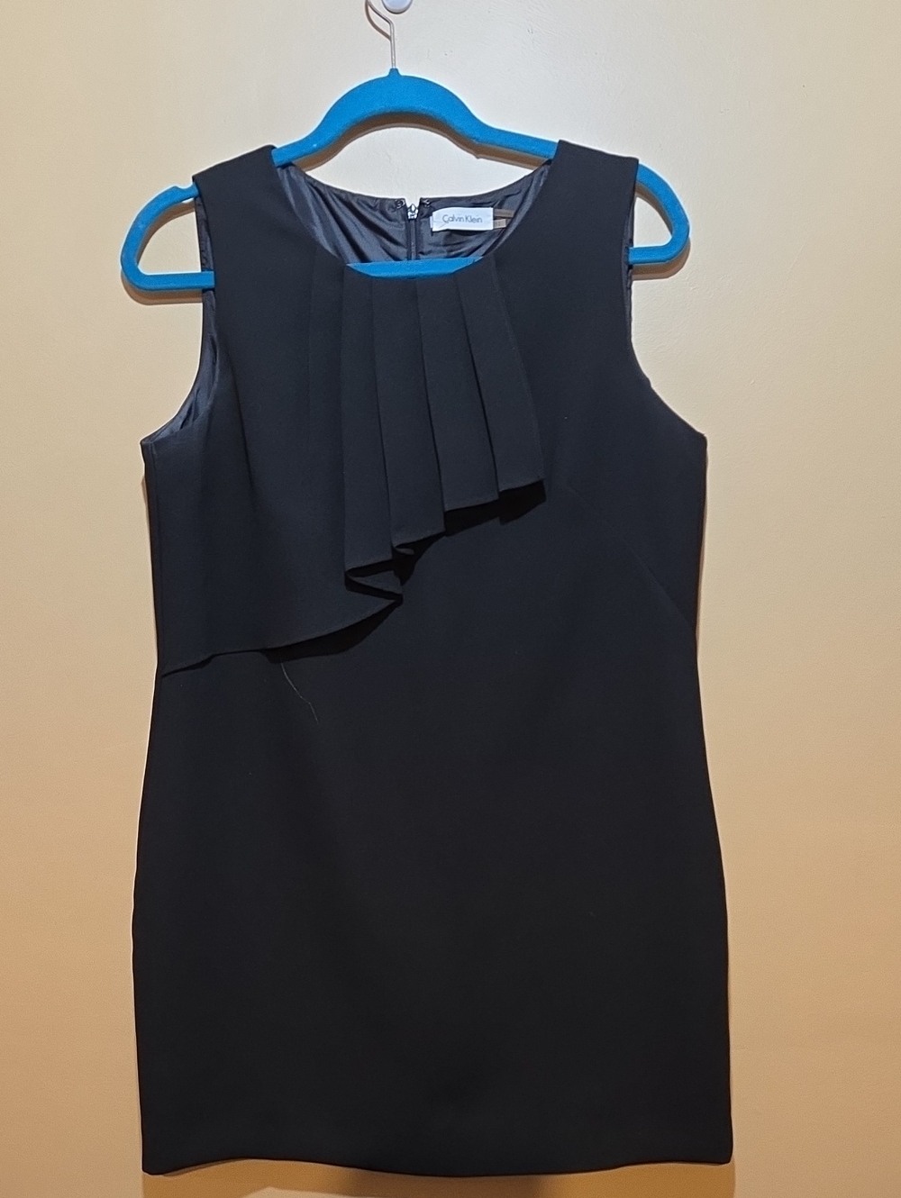 Calvin Klein Black Sleeveless Pleated Front Shift Dress Size 12
